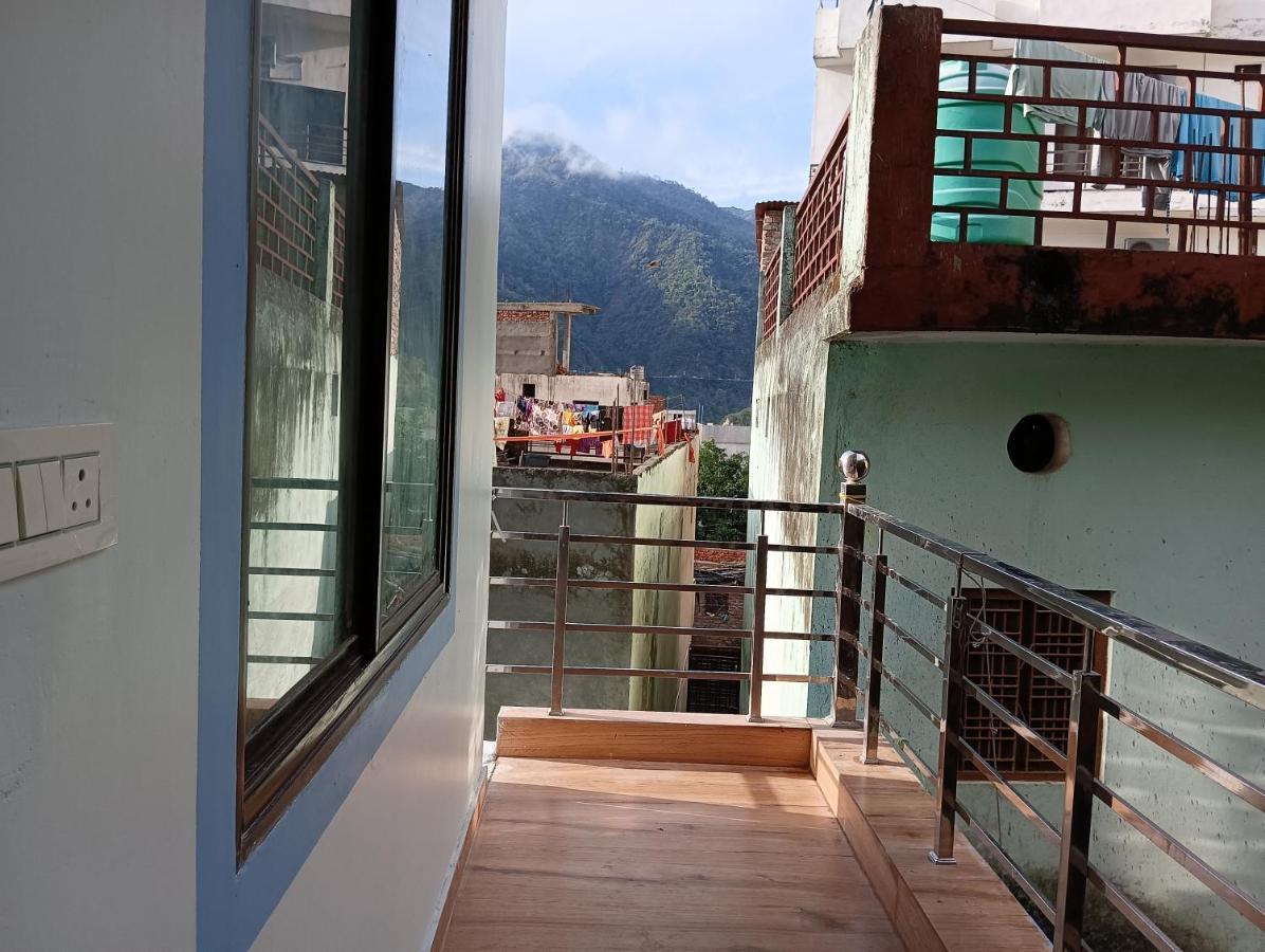Crescent Moon Homestay リシケーシュ エクステリア 写真