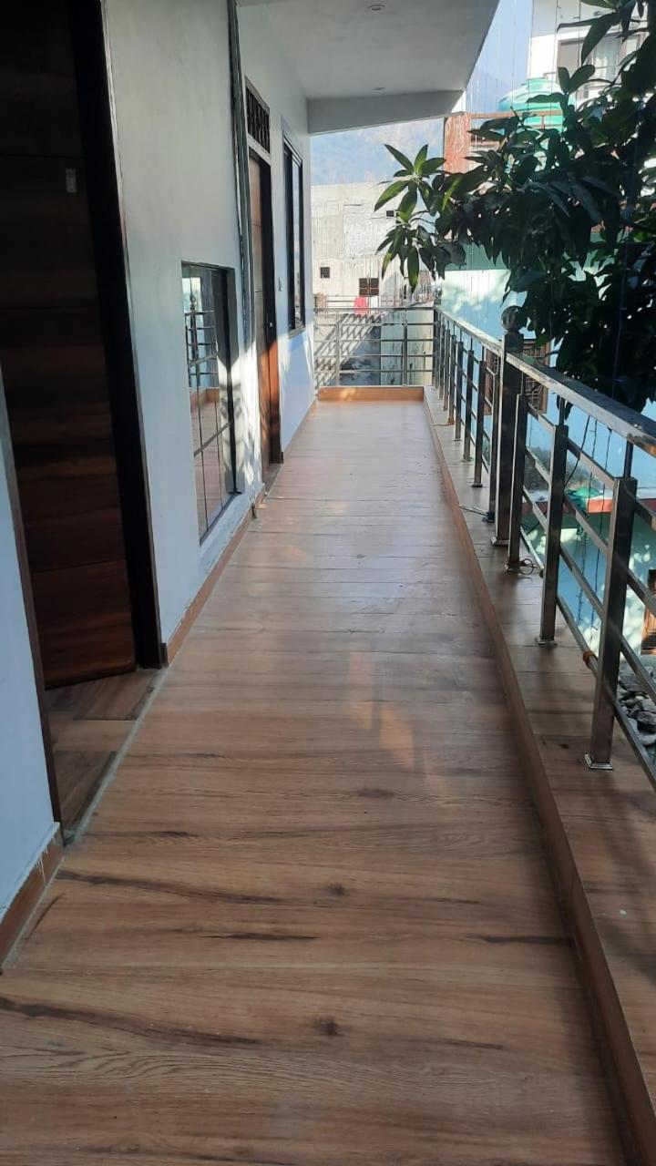 Crescent Moon Homestay リシケーシュ エクステリア 写真