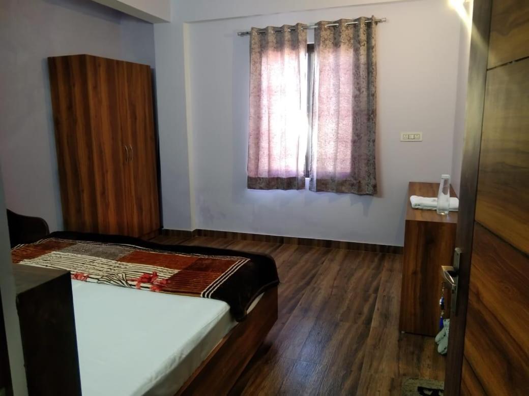 Crescent Moon Homestay リシケーシュ 部屋 写真