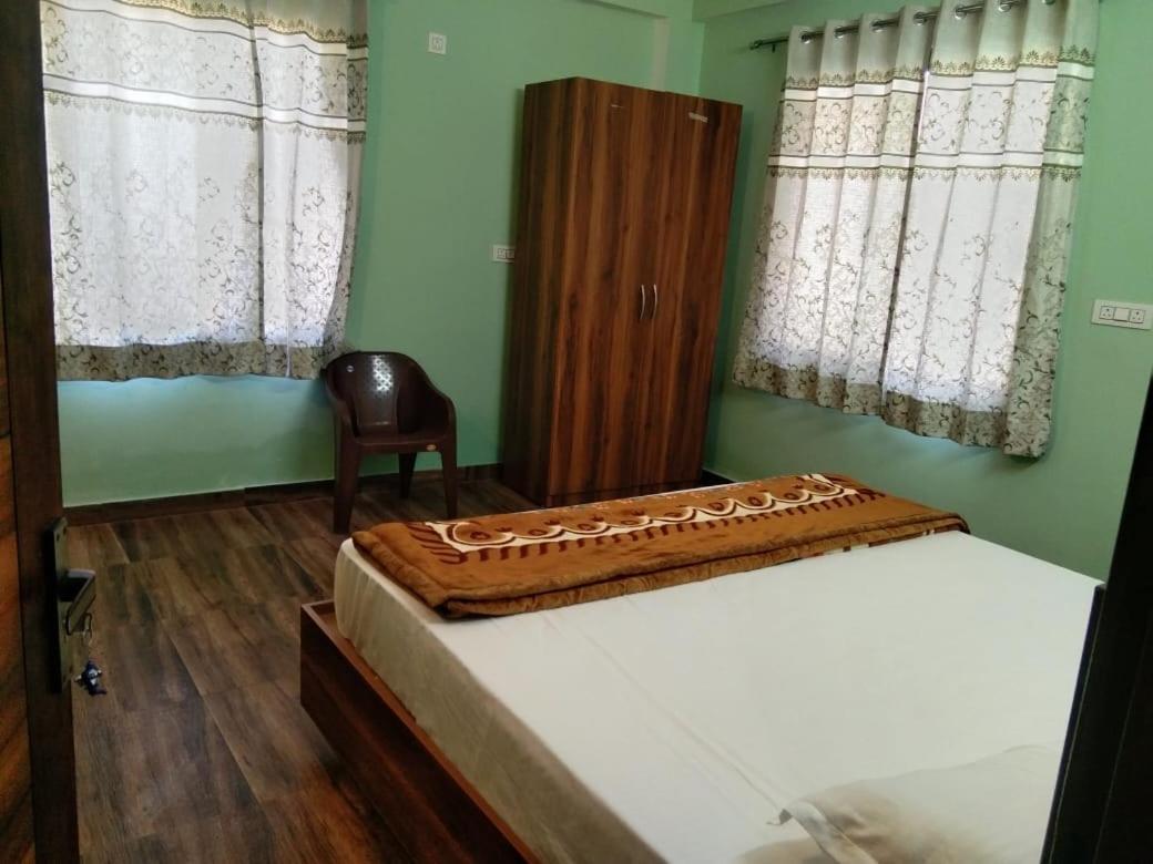 Crescent Moon Homestay リシケーシュ 部屋 写真